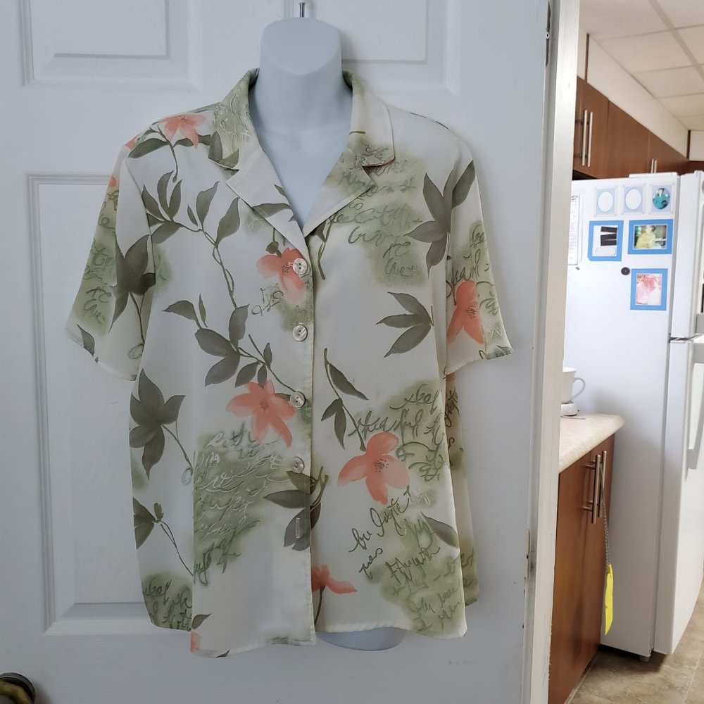 TRADITION Green Salmon White Flower Floral Blouse Size 16 100% Polyester